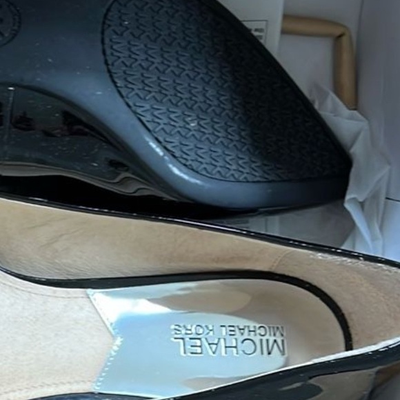 Michael Kors Glossy Black Heels - Picture 2 of 3